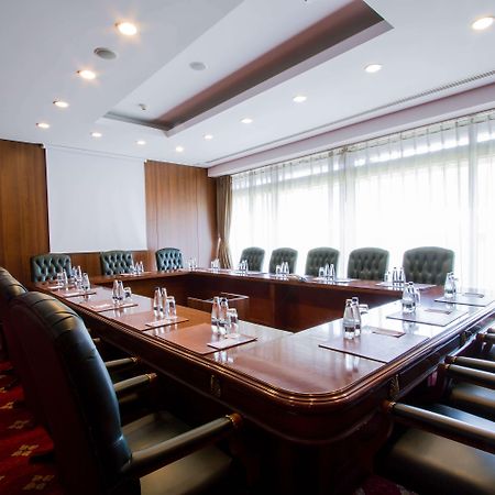 Hotel Hp Tower One Brasov Сэчеле Экстерьер фото
