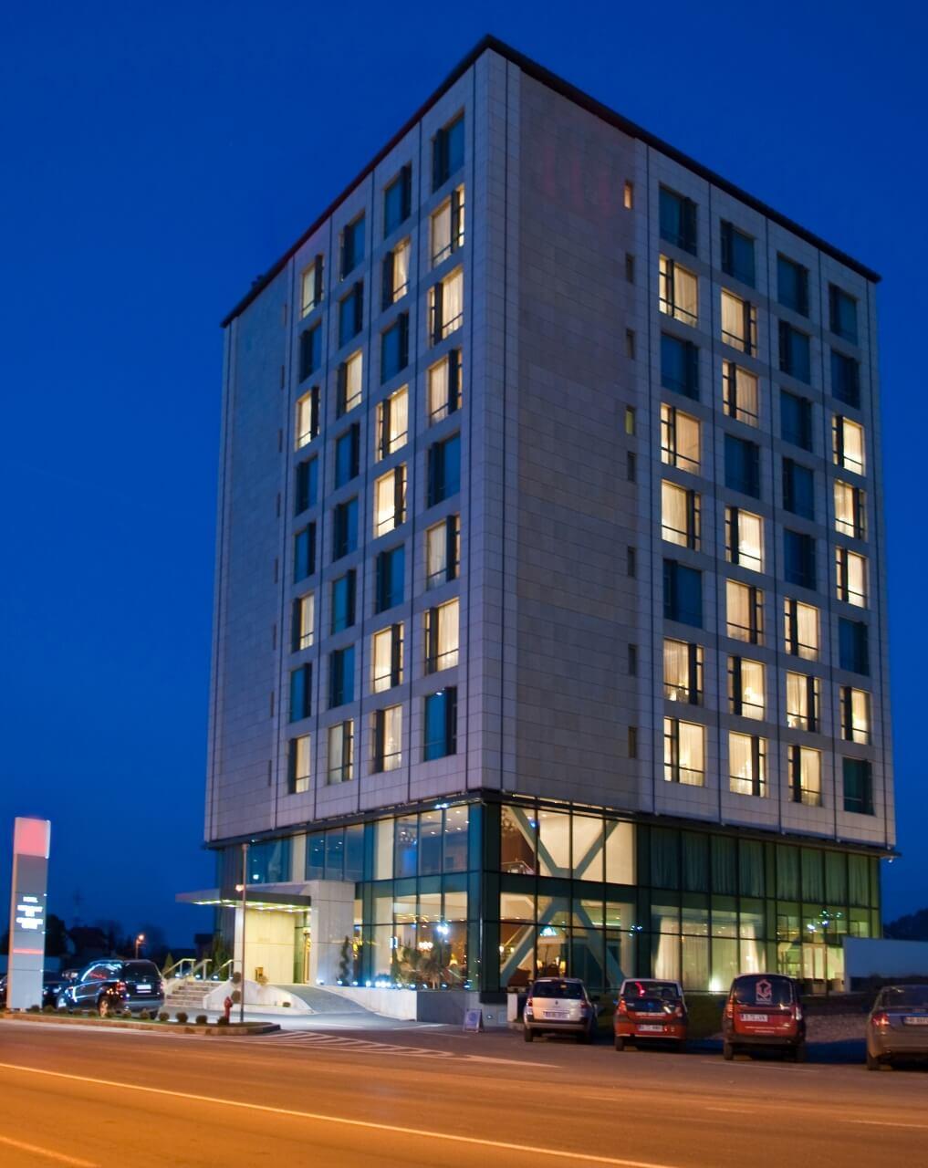 Hotel Hp Tower One Brasov Сэчеле Экстерьер фото