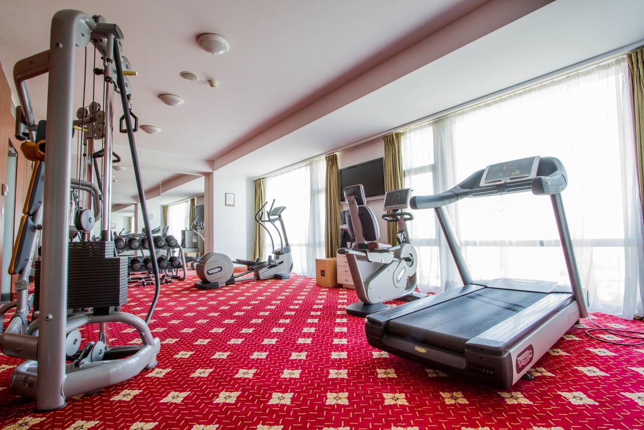 Hotel Hp Tower One Brasov Сэчеле Экстерьер фото