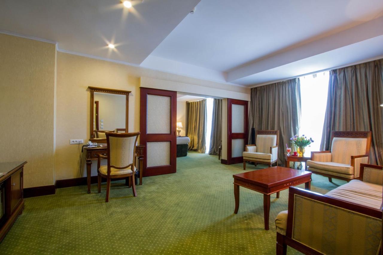 Hotel Hp Tower One Brasov Сэчеле Экстерьер фото