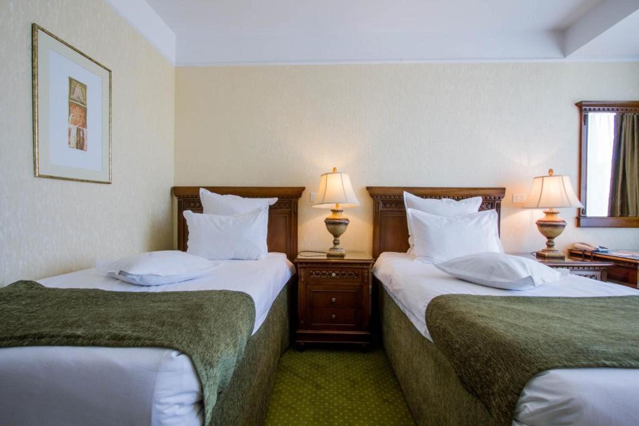 Hotel Hp Tower One Brasov Сэчеле Экстерьер фото