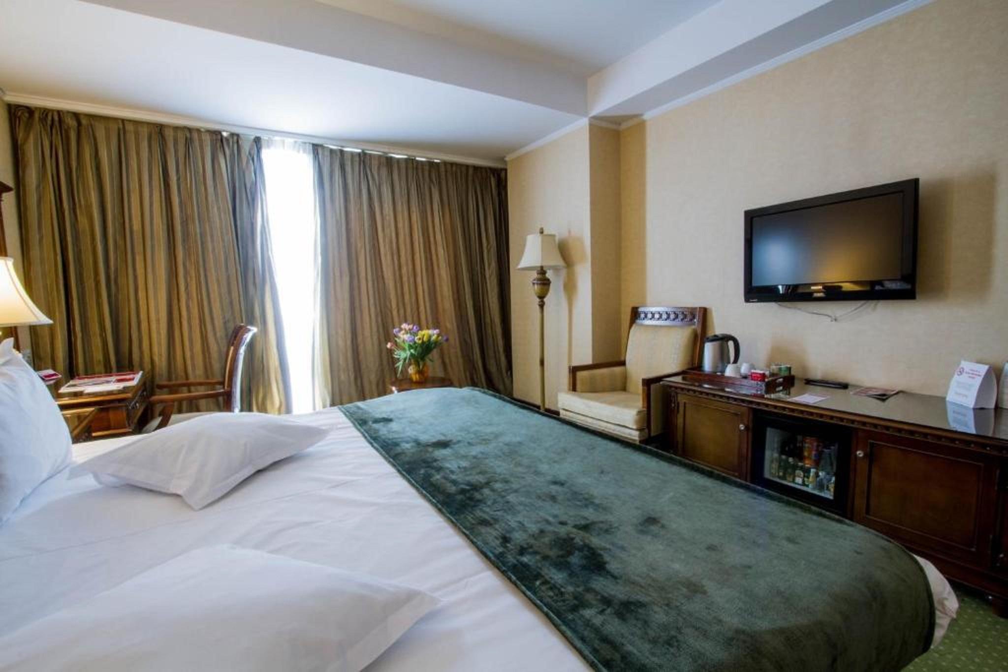Hotel Hp Tower One Brasov Сэчеле Экстерьер фото