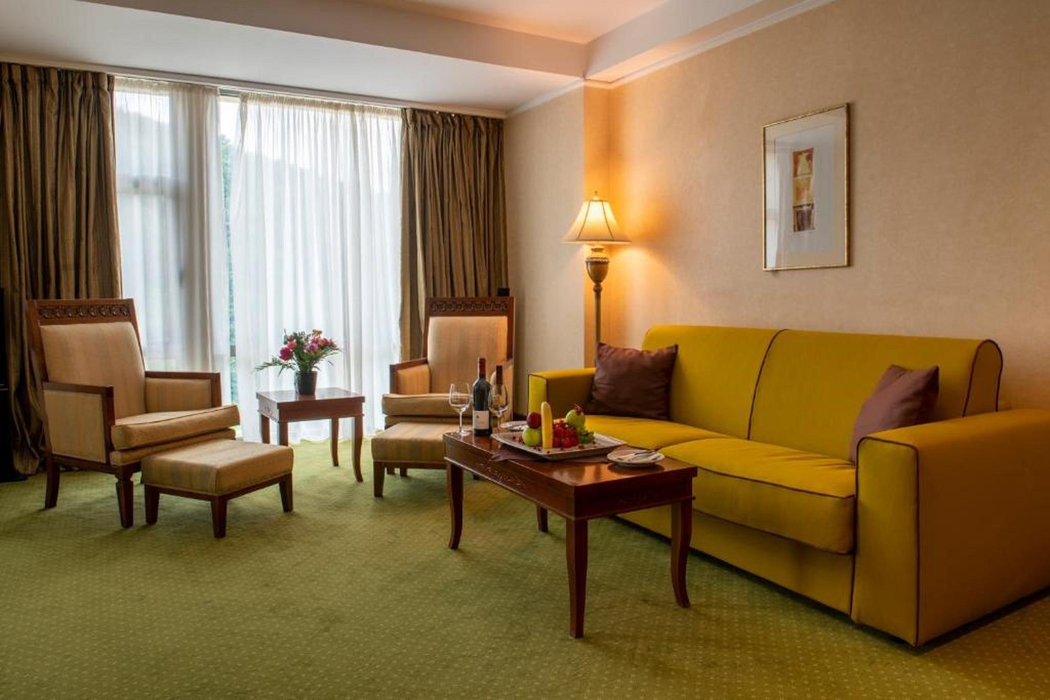 Hotel Hp Tower One Brasov Сэчеле Экстерьер фото