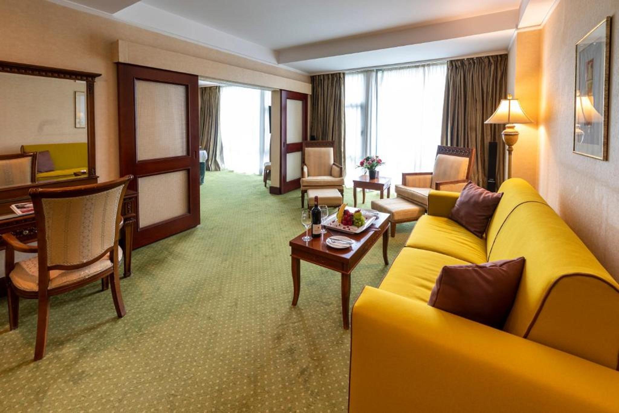 Hotel Hp Tower One Brasov Сэчеле Экстерьер фото