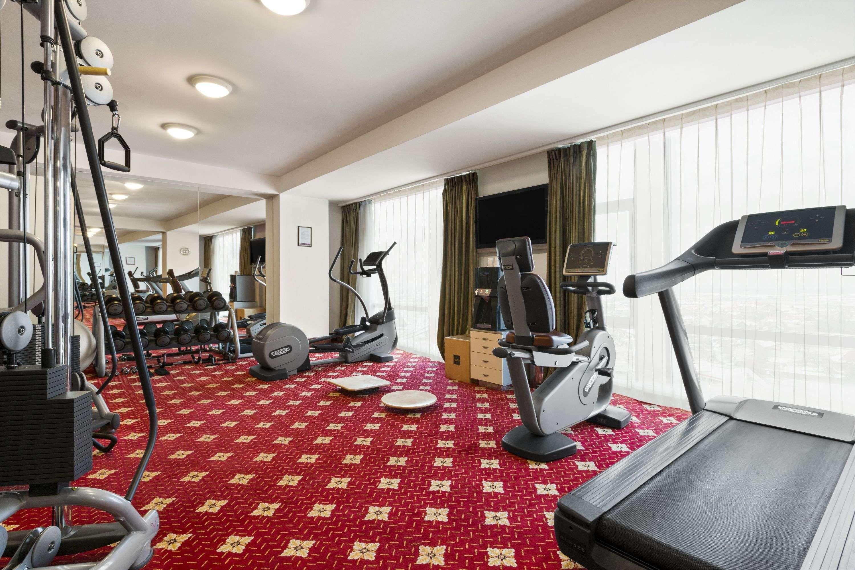 Hotel Hp Tower One Brasov Сэчеле Экстерьер фото