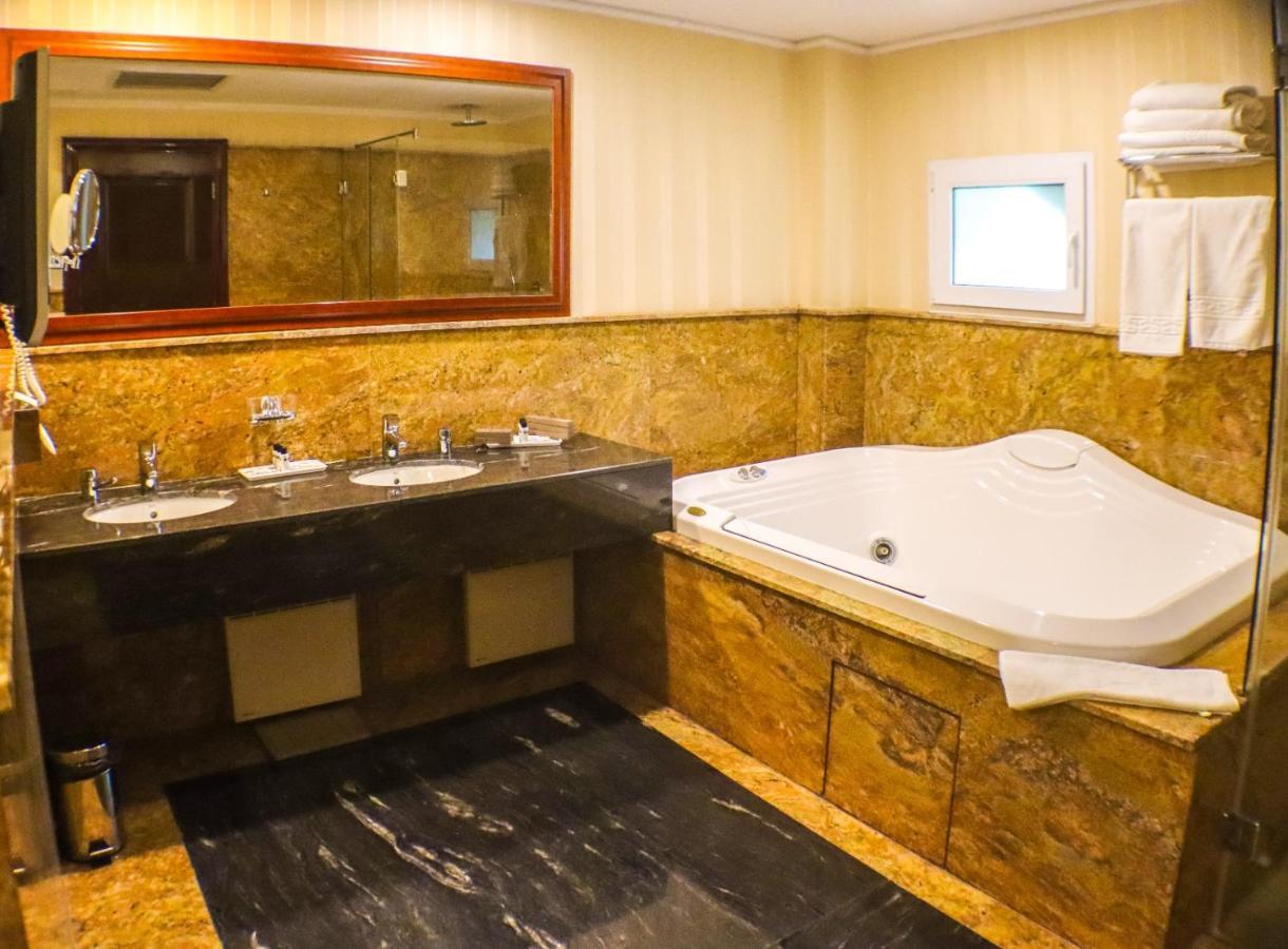 Hotel Hp Tower One Brasov Сэчеле Экстерьер фото