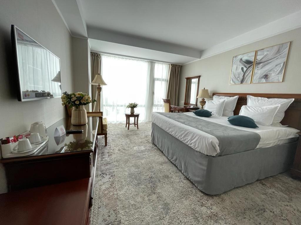 Hotel Hp Tower One Brasov Сэчеле Экстерьер фото